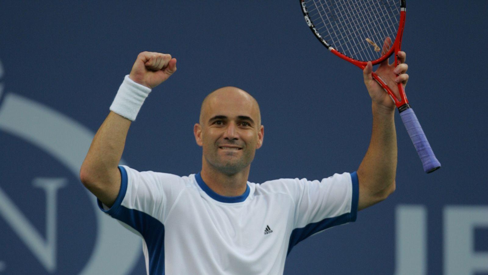 Cựu tay vợt Andre Agassi hé lộ lí do ngưng làm việc với Djokovic